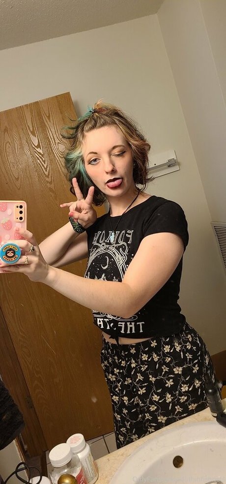 sloppysloth onlyfans star