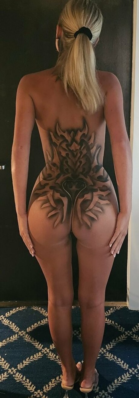 daynaknight702 onlyfans strip tease