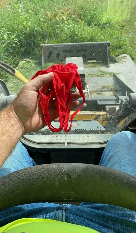 mrwanderingwifexxx leaks only fans