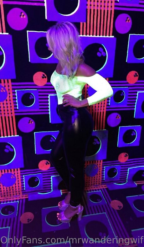 mrwanderingwifexxx onlyfans leaked porn