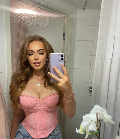 Neave Dare only fans content