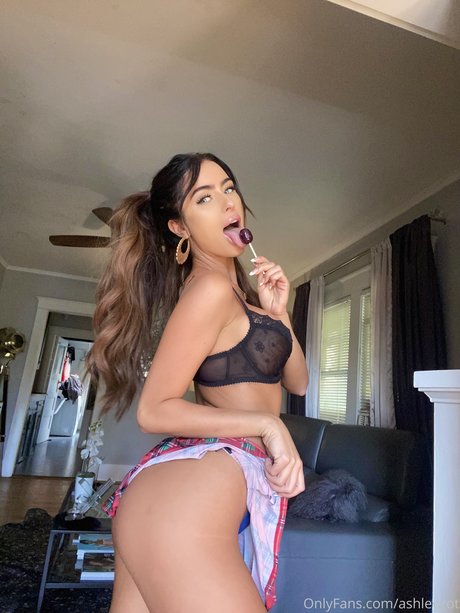 Ashley Gottfredson onlyfans nudes