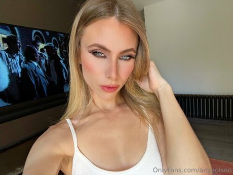 Anya Olsen onlyfans star