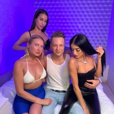 Yo Oli naked on onlyfans