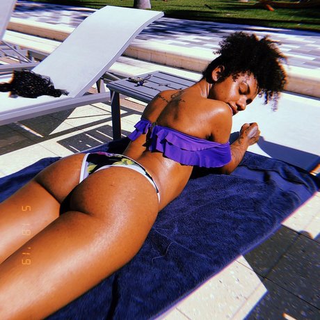 Alex Isabella nude onlyfans leaked