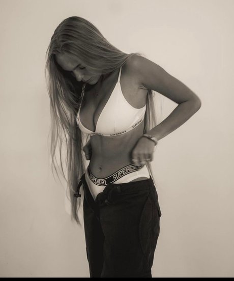 Lies Zhara_ onlyfans leake