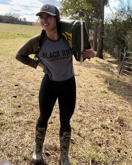 Hannah Barron onlyfans strip