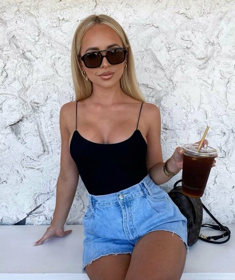 Allie Auton onlyfans free