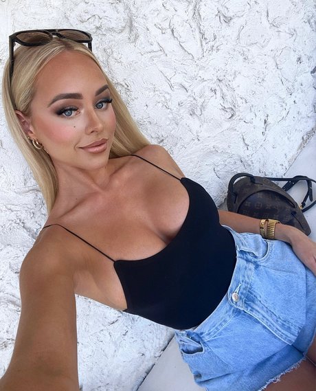 Allie Auton onlyfans sex