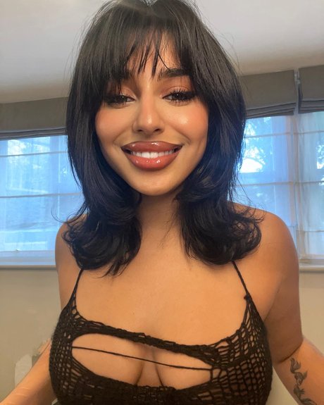 Hana Mahmood free only fans