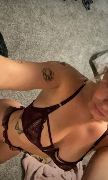 Sophie Riedemann onlyfans topless
