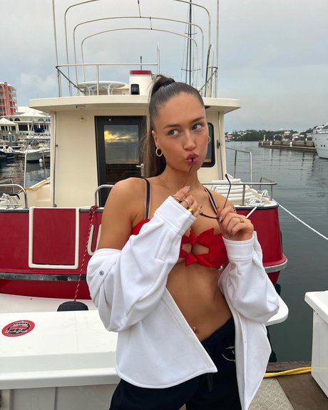 Elsie Hewitt onlyfans gratis