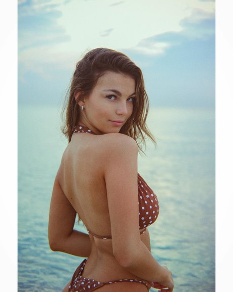 Grace Boor onlyfans boobs