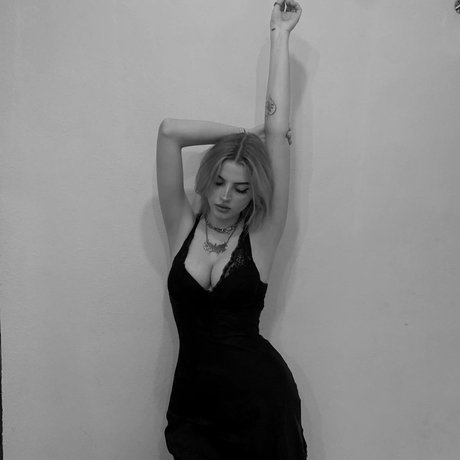 Annfigma_ porn onlyfans leak