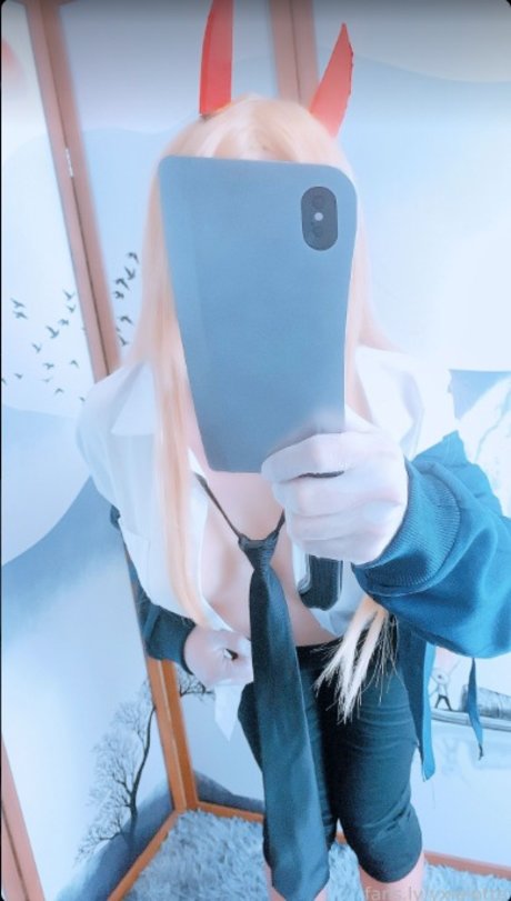 Yaxie Lotte onlyfans model images