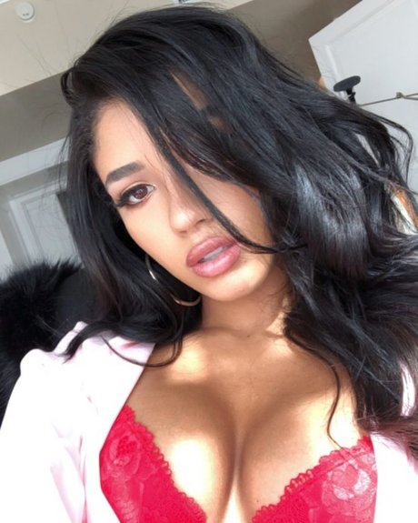 Yovanna Ventura nude on onlyfans