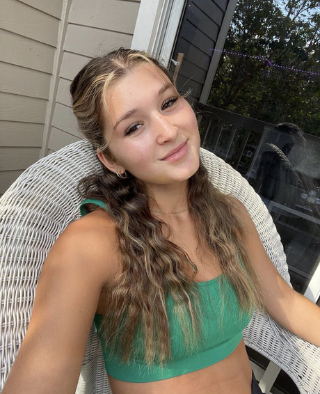 Alyssa Schwimer onlyfans free