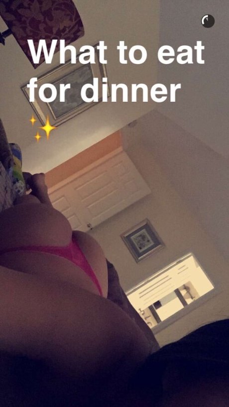 Vicki Li ass onlyfans