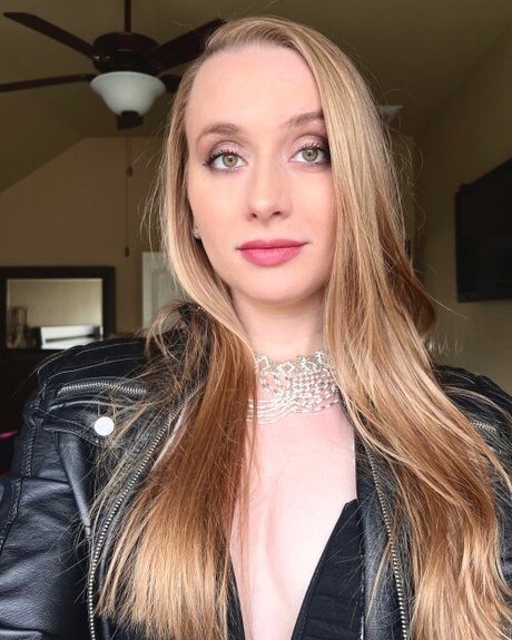 Alanis King leaked onlyfans pics