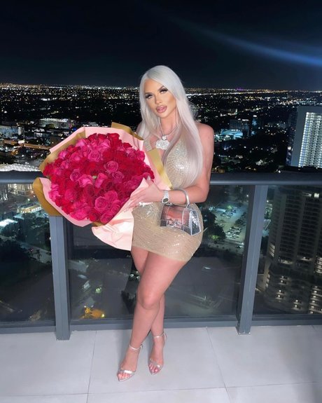 Mkbeellaa strip onlyfans