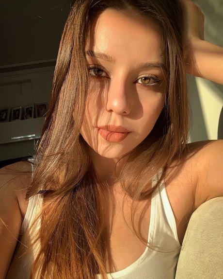 Sinem Ozgur only fans naked