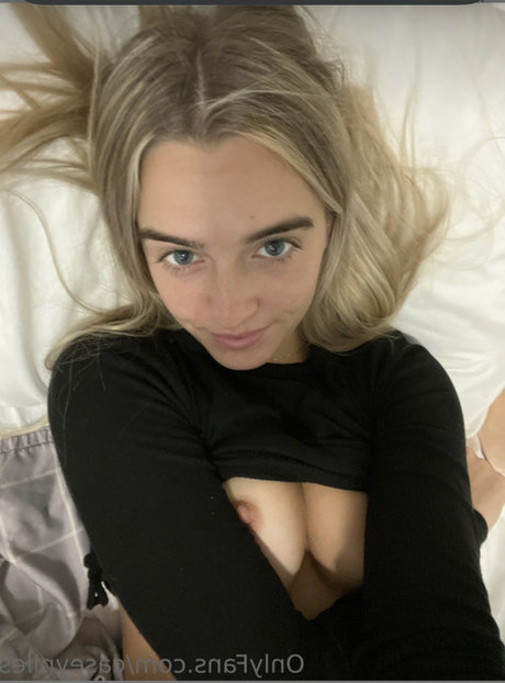 Casey Niles onlyfans porn