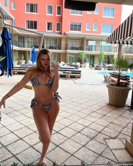 Claire Schroeder porn onlyfans leak