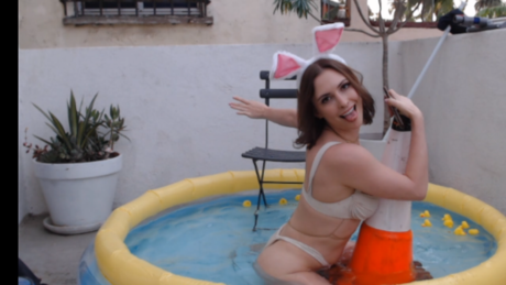 Karina Pennett topless onlyfans