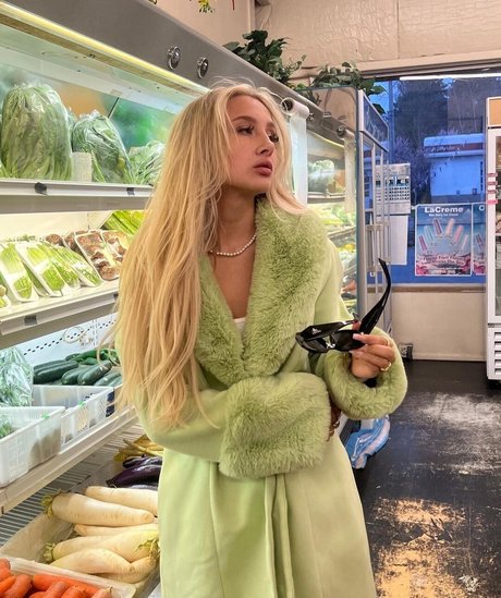 Xomorris leak only fans