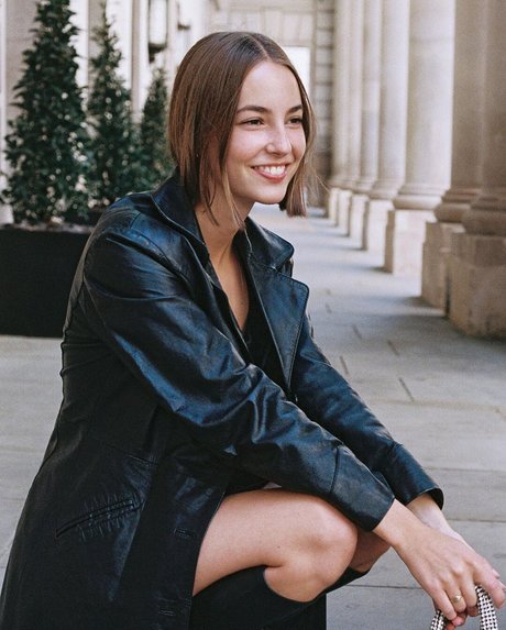 Amelie Manzoli onlyfans leaked naked