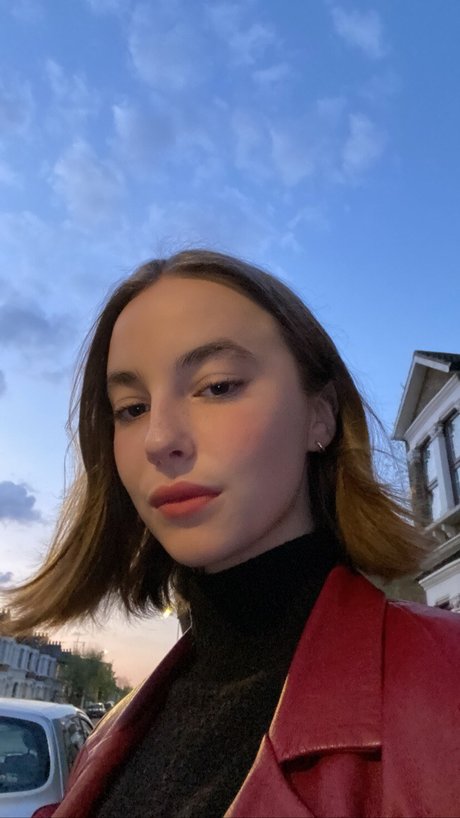 Amelie Manzoli onlyfans leaked nudes