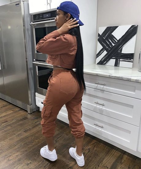 Ashley Burgos Profile pic