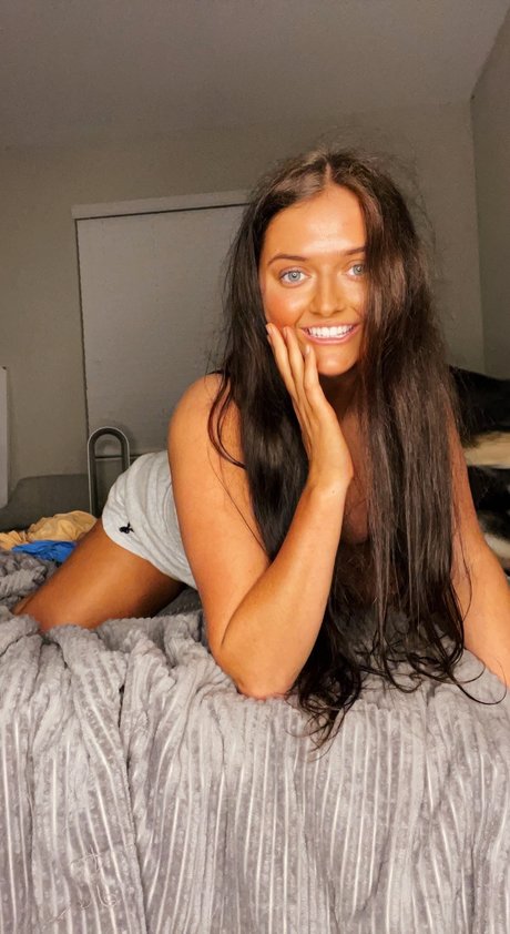 Liv Lancaster onlyfans nude leaked