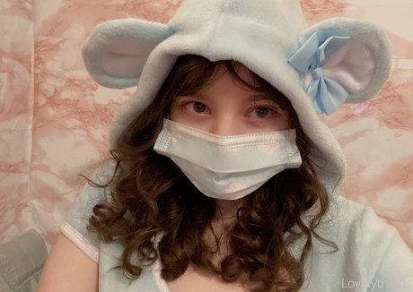 lovelythighs onlyfans