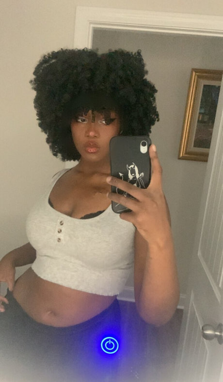 Crescent Fairy is on onlyfans