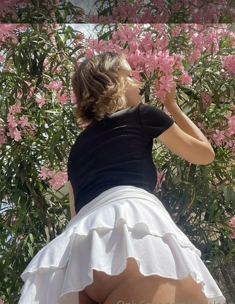 caty leen onlyfans topless