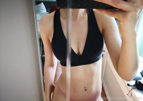 PetitTits onlyfans nude pics