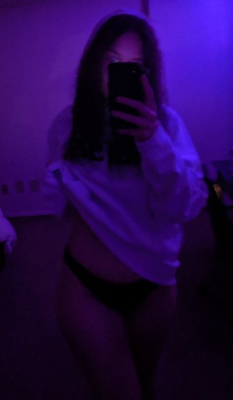 xEmerly leaked only fans porn