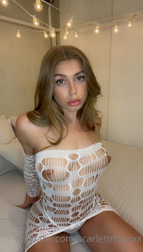 miahswrld onlyfans hot