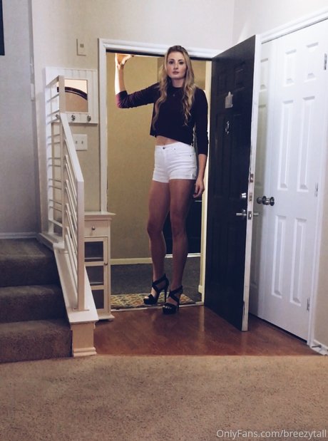 Klara Bradshaw onlyfans leaked tits