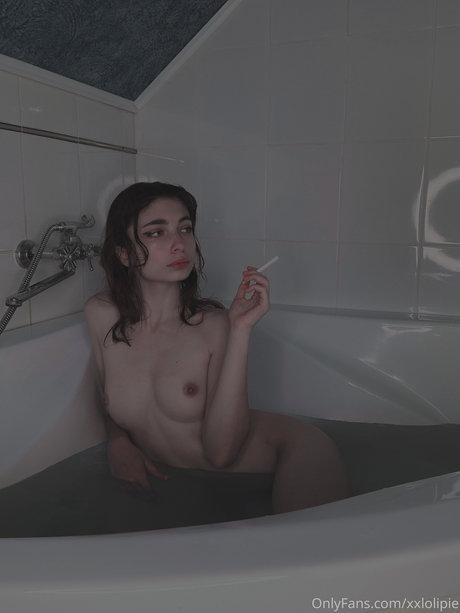 XXLOLIPIE onlyfans porn leak