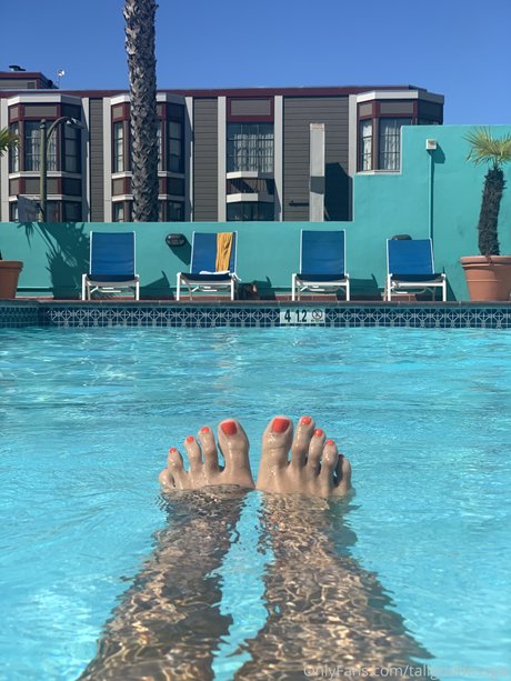 Tall Goddess Gia onlyfans naked leaked