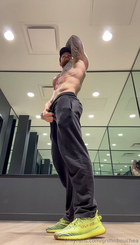 Bigdaddygrif onlyfans model images