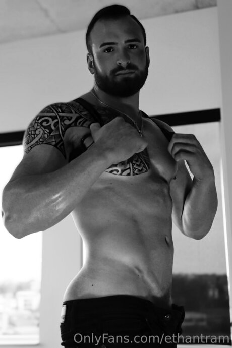 Bigdaddygrif naked onlyfans leaks