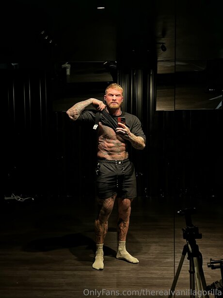 Therealvanillagorilla leaked onlyfans naked