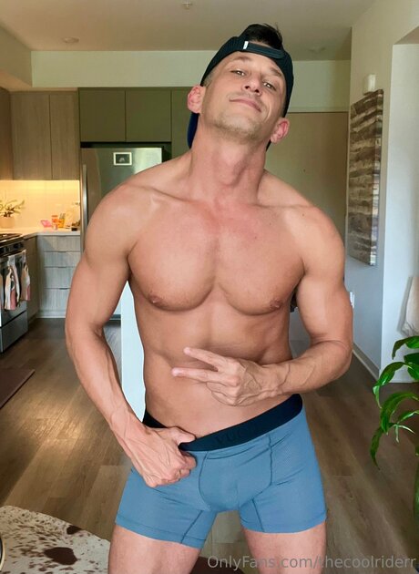 Thecoolriderr only fans