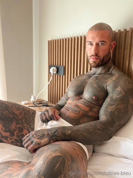 Tobias Bleu onlyfans leak