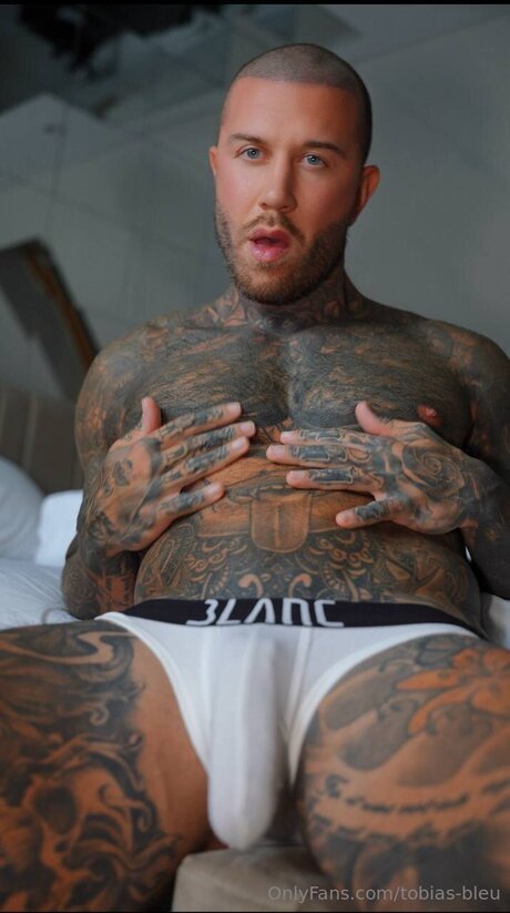 Tobias Bleu nudes only fans
