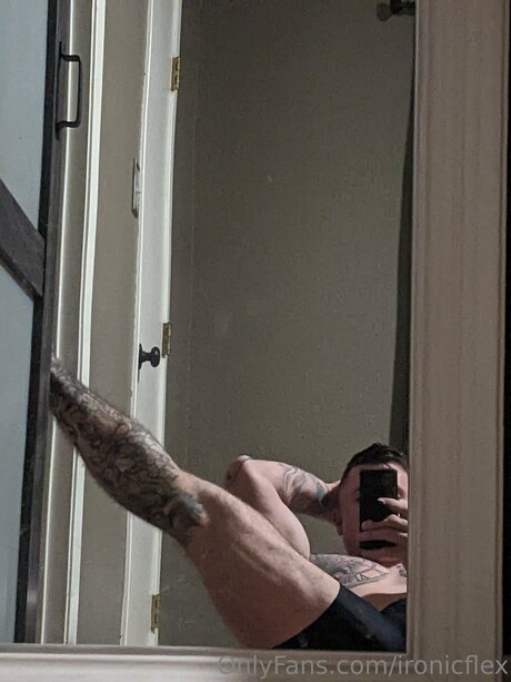 Ironicflex nude only fans leaks