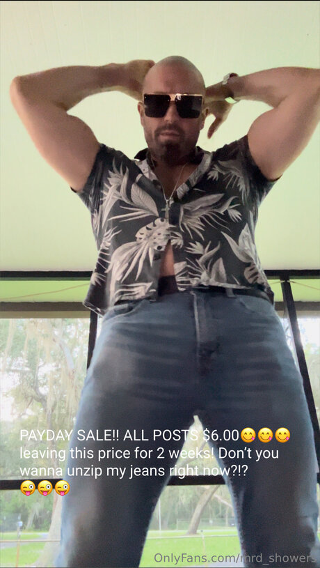 Mrd Showers onlyfans model